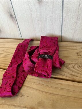 Gucci Pink and Red Patterned Silk Vest Accent